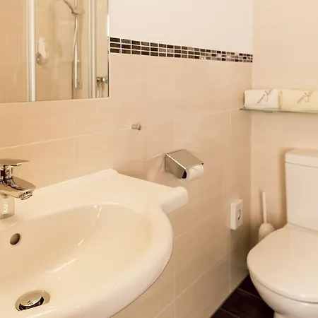 Hotell Anna 3*